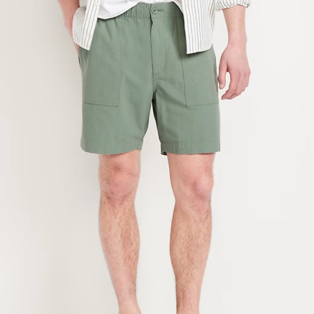 Old Navy Sage Green Crepe Workwear Shorts w/ 7-inch inseam